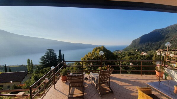 Outdoor dining - Elisa - Theater Home, with big terrace and marvellous lake view (Tignale)