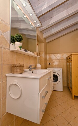 Douche, serviettes fournies