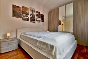 2 quartos, Wi-Fi de cortesia, roupa de cama