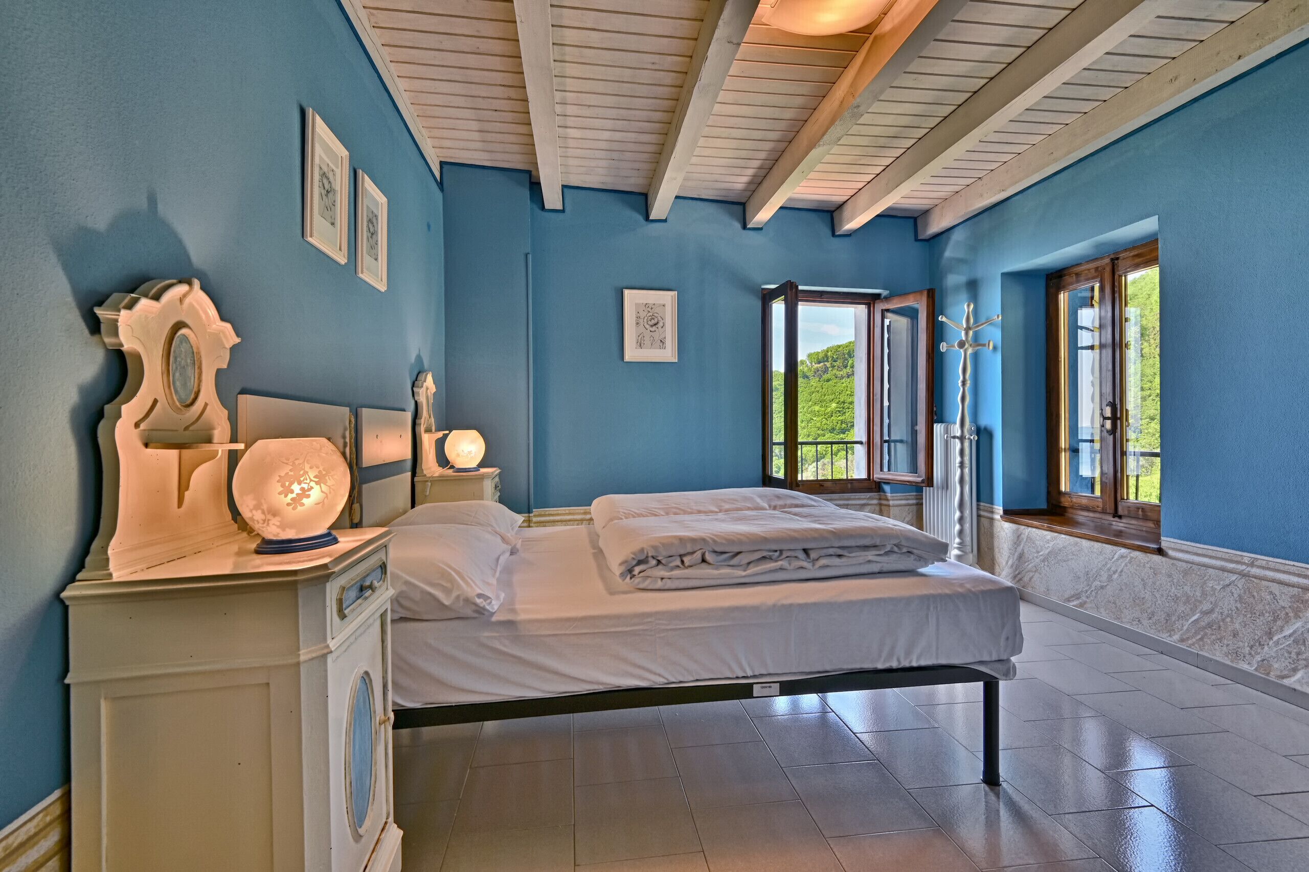 3 間睡房、熨斗/熨衫板、床單