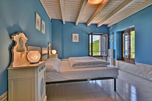 3 chambres, fer et planche à repasser, literie fournie