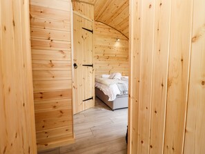 1 habitación, decoración personalizada y muebles diferentes