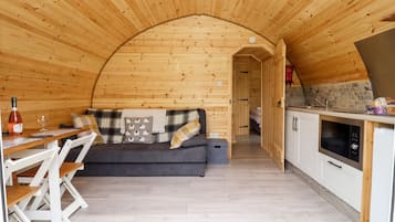 Cottage | Dining