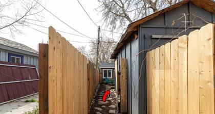 Adorable & Pet Friendly-Close to U and Downtown!