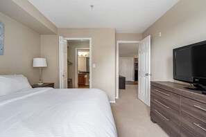 3 Schlafzimmer, Schreibtisch, Bügeleisen/Bügelbrett, kostenloses WLAN