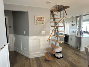 Interior - Waterfront Island Cottage with Loft and Private Pier (Cobb Island)