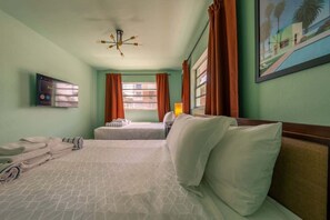 2 Schlafzimmer, Schreibtisch, Bügeleisen/Bügelbrett, WLAN