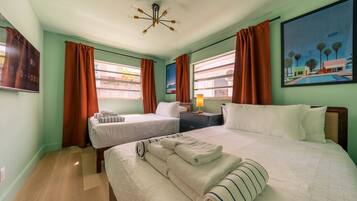 2 bedrooms, desk, iron/ironing board, WiFi