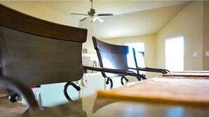 Unclassified image, 2 of 13, button - King bed master clean HISpeed WIFI full kitchen (Killeen)