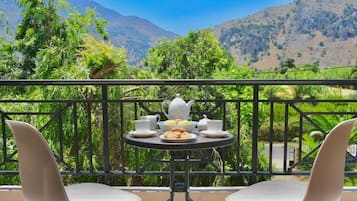 Exclusive Double or Twin Room, 1 Bedroom, Non Smoking, Mountain View | Terrace/patio
