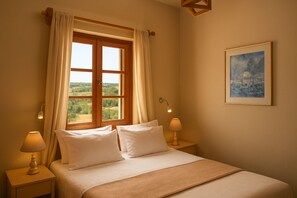 Habitación romántica con 1 cama matrimonial o 2 individuales, 1 habitación, para no fumadores | Sábanas de algodón egipcio, ropa de cama de alta calidad y edredón 