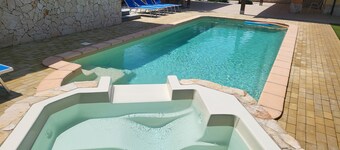 Villa Vivi. Swimming pool, whirlpool,