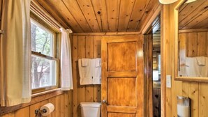 Unclassified image, 3 of 20, button - Cabin 1 — Cozy King Cabin in the Pines (Lakeside)