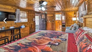 Unclassified image, 2 of 20, button - Cabin 1 — Cozy King Cabin in the Pines (Lakeside)