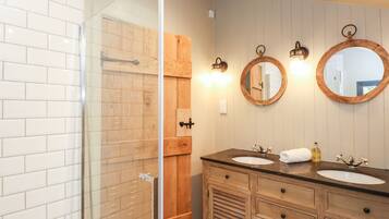 Ferienhaus | Badezimmer | Dusche