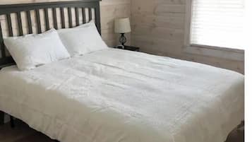 1 habitación, tabla de planchar con plancha, wifi gratis y ropa de cama
