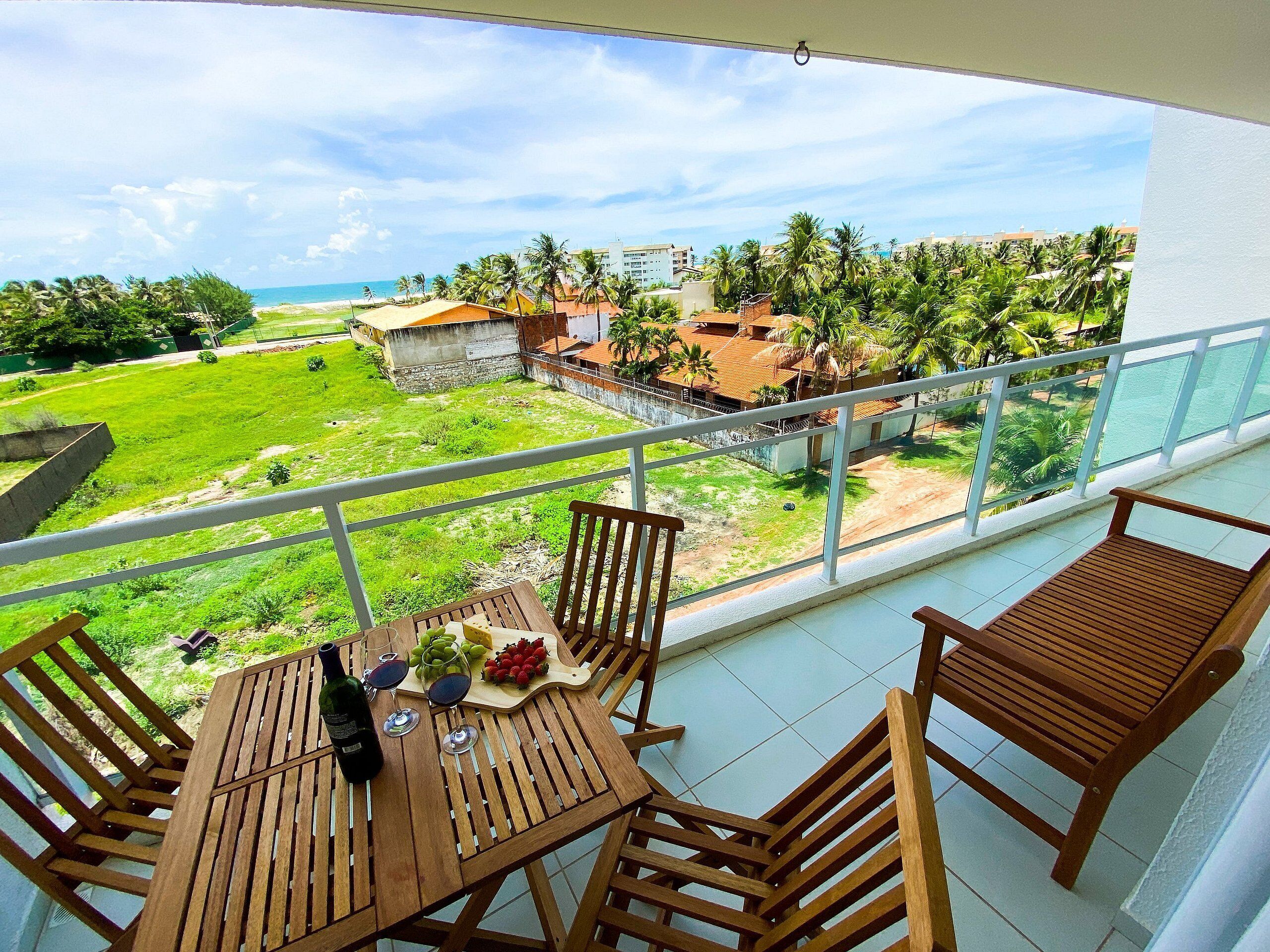 Apartamento conforto | Opções para refeição ao ar livre