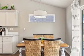 Dining - Modern Caldwell Home | Hot Tub + Sauna | Near Nampa & Boise | Sleeps 10 (Caldwell)
