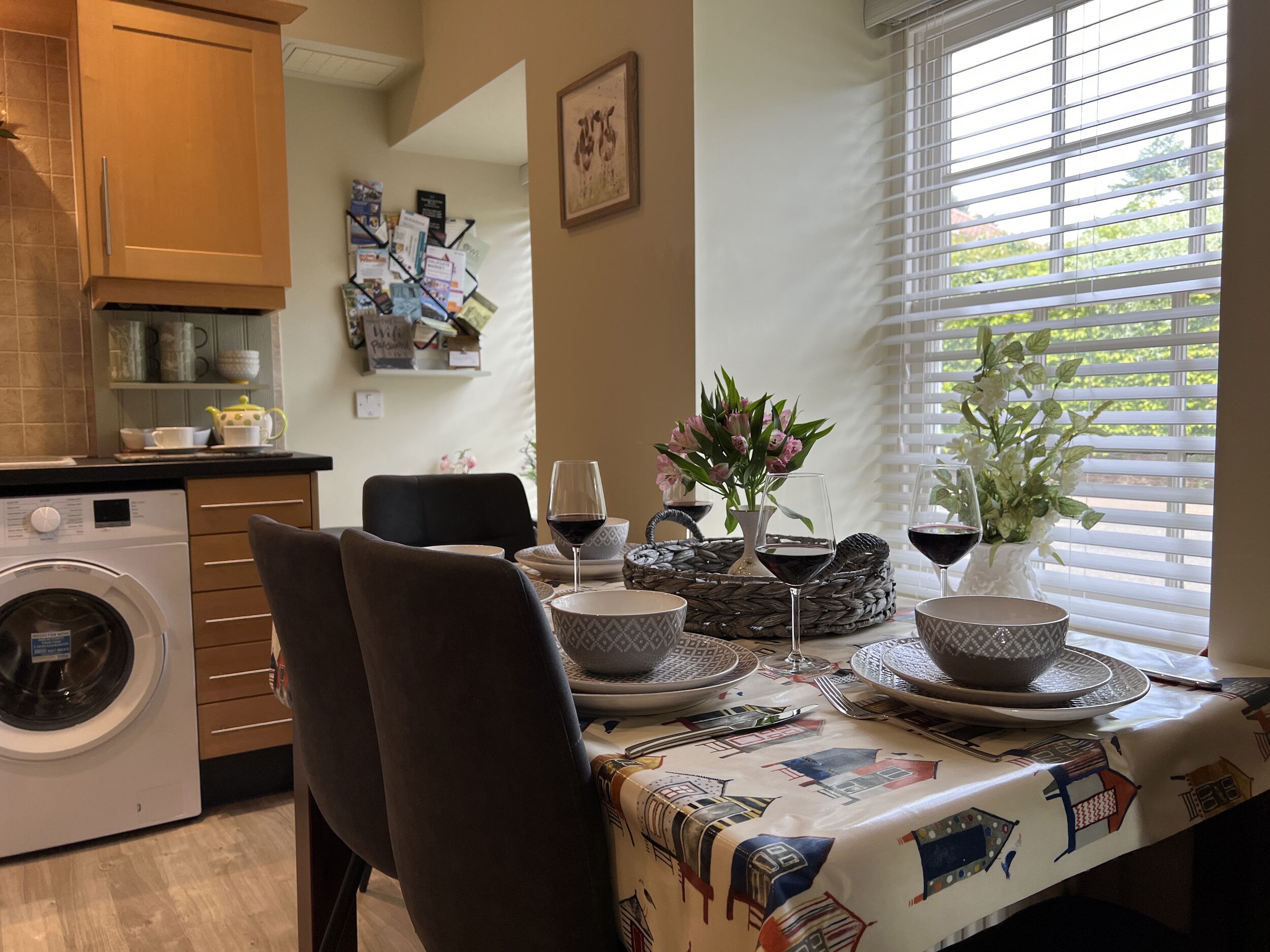 Cottage | Private kitchen | Fridge, microwave, dishwasher, electric kettle