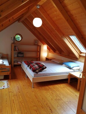 2 chambres, bureau, Wi-Fi gratuit, draps fournis