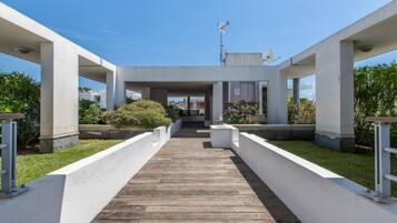 Apartemen | 2 kamar tidur, setrika/meja setrika, Wi-Fi gratis, dan seprai linen