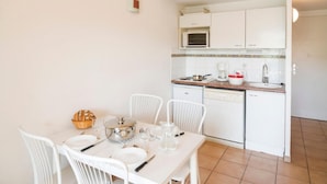 Unclassified image, 2 of 9, button - Samaria Village - Three-bedroom House (Agde)