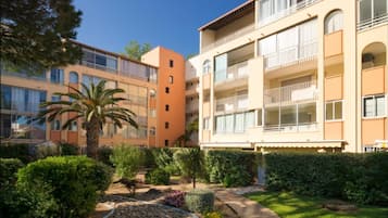 Apartemen | 2 kamar tidur, Wi-Fi gratis, dan seprai linen