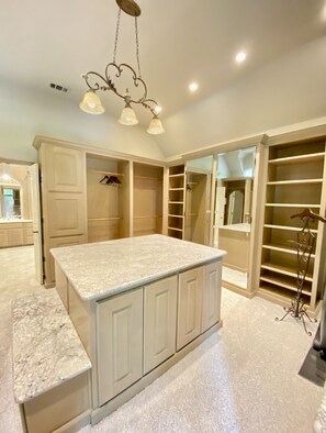 Unclassified image, 3 of 29, button - Secluded Oasis with Pool & Hot Tub. 5 minute walk to the lake. (Flower Mound)