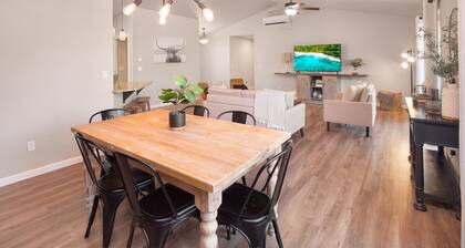 The Watusi Place - A Modern Umpqua Valley Getaway