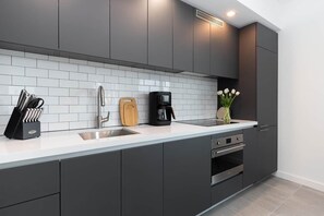 Fridge, microwave, oven, stovetop