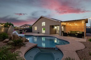 Pool - NEW! POOL, UPDATED & MINUTES FROM State Farm STADIUM. (Glendale)