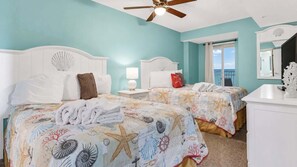 4 bedrooms, WiFi, bed sheets - Oceanfront Luxury 4BR Condo w/ Large Balcony & Pool (Myrtle Beach)