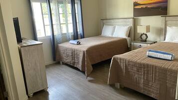 2 Schlafzimmer, Zimmersafe, kostenloses WLAN, Bettwäsche