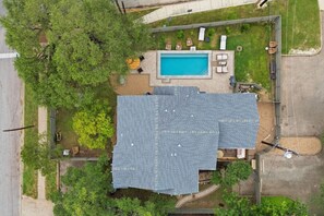 Pool - Bouldin 6 bedroom with heated pool (Austin)