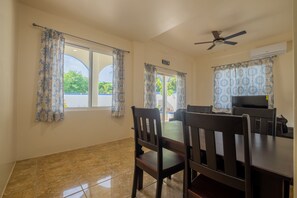 Dining room - Sea Grape Suites (San Pedro)