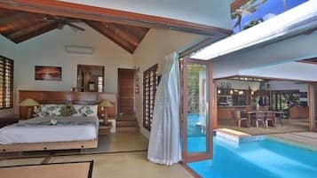 3 bedrooms, in-room safe, desk, iron/ironing board