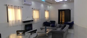 New Luxurious,modern & beautiful villa w/private pool, 2min from the beach!!!!!!