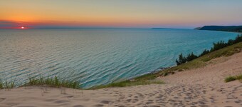 Your Fall Retreat Awaits at the Old Mountain House