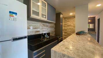 Comfort Apartment | Private kitchen | Fridge, dishwasher, cookware/dishes/utensils