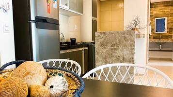 Comfort Apartment | Private kitchen | Fridge, dishwasher, cookware/dishes/utensils