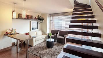 Loft | 2 dormitorios, ropa de cama hipoalergénica, sistema de insonorización
