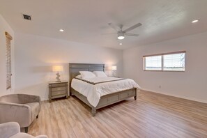 4 chambres, bureau, fer et planche à repasser, Wi-Fi gratuit