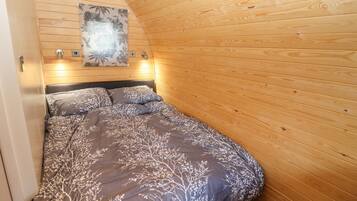 1 bedroom, individually decorated, individually furnished, free WiFi