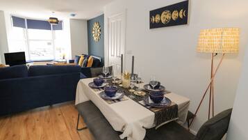 Cottage | Private kitchen | Fridge, dishwasher, electric kettle, toaster