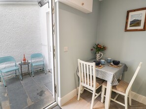 Dining - Bryn Derfel (Porthmadog)