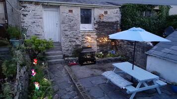 Cottage | Property grounds