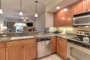 Micro-ondas, fogão, cooktop, lava-louças