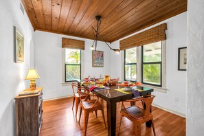 Dining - La Casa Bonita 1925 Spanish Style Villa near Beach! (West Palm Beach)