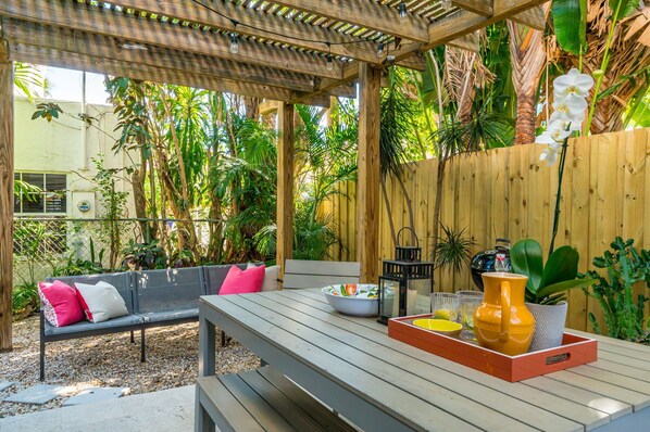 Outdoor dining