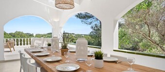 Magnificent Villa Luminosa- private pool and views